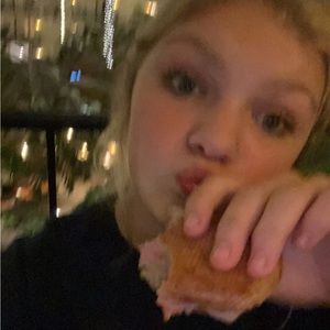 Meet your Posher, Alex